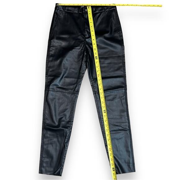 Zara Women's Black Faux Textured Leather Zip Ankle Legging Hi-Rise Size M - Picture 7 of 7
